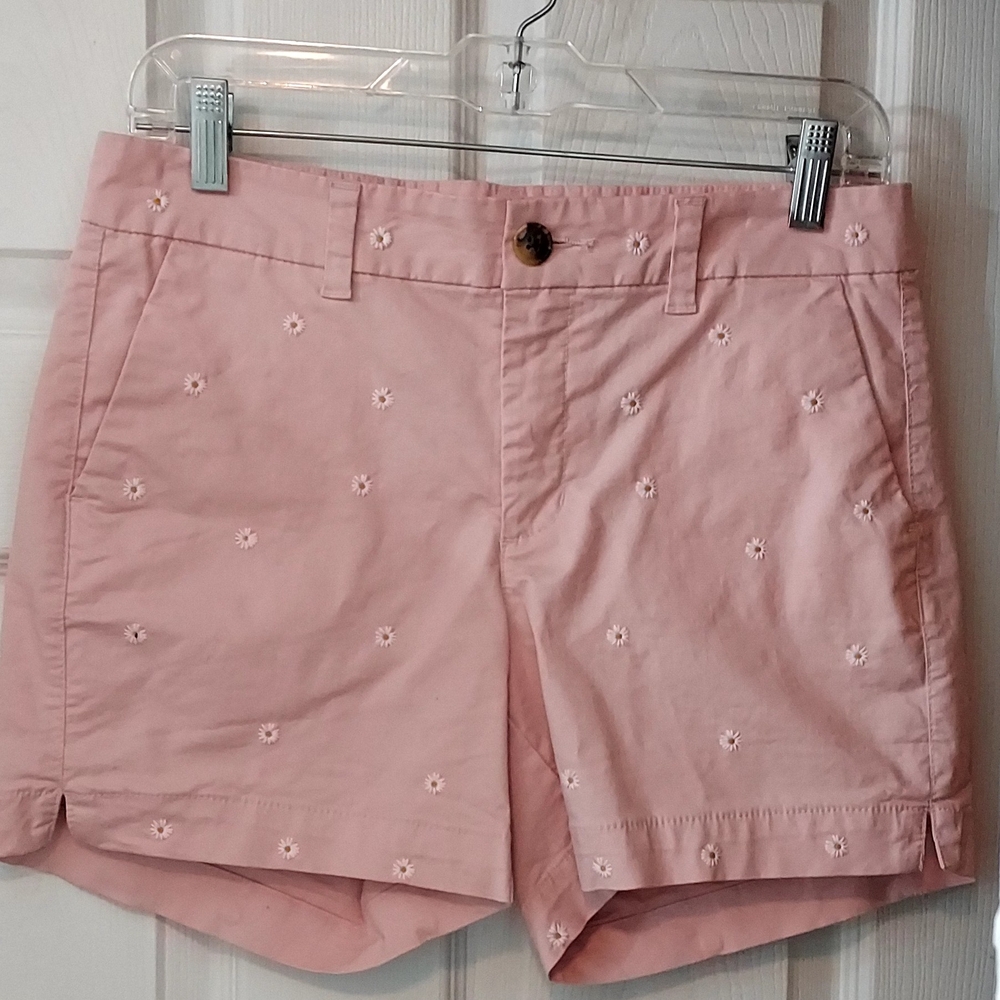 Old Navy size 4 pink flowered shorts